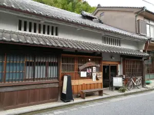 Sakagura Café by Kubo-honke Sake Brewery