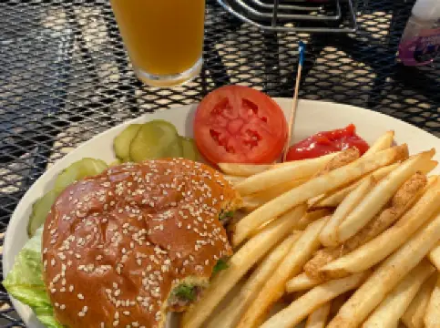 Villa Marine Bar & Grill