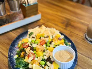 Santorino Coffee & Veggies