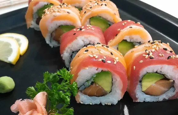 Thai & Sushi