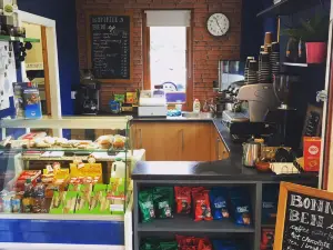 Bonnie and Ben Cafe