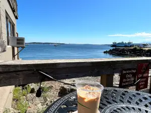 Better Living Through Coffee （Organic Cafe）