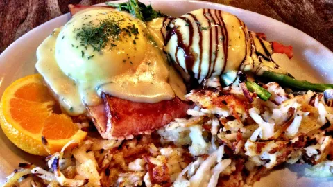 Westside Cafe & Market in เวล