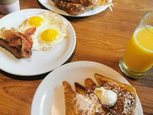Denny's Restaurant