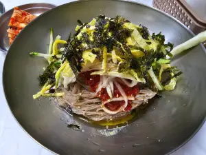 원소리막국수