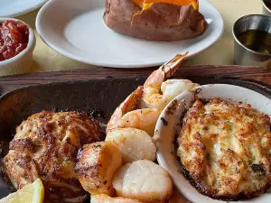 Dutch's At Silver Tree Restaurant
