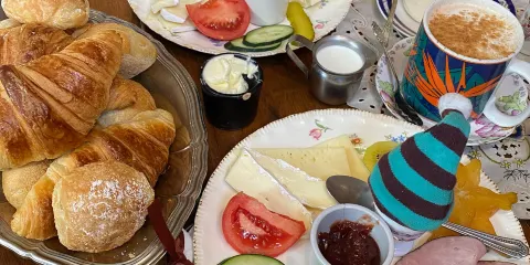 Tea-licious Cafe