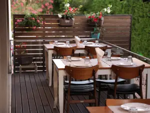 Domus Hotel Restaurant