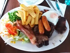 Pant Cad Ifor Inn
