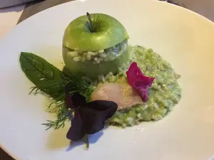 Della Villa Restaurant