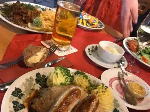Wirtshaus Hannelore International
