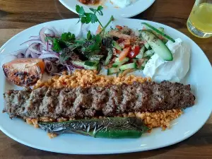 Öz Urfa Kebap Salonu