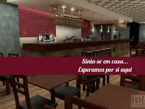 Piano Bar