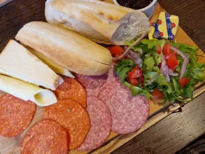 Crown Bar & Bistro
