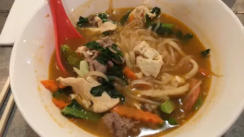 Toss Noodle Bar in 버클리