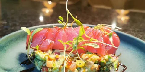 Pate'o Lounge & Restaurant
