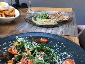 PRESVEIA Restaurant Meze