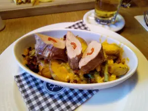XL Restaurant Grill & Bar