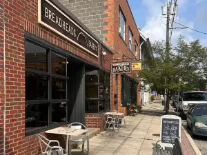 Breadheads Bakery and Cafe