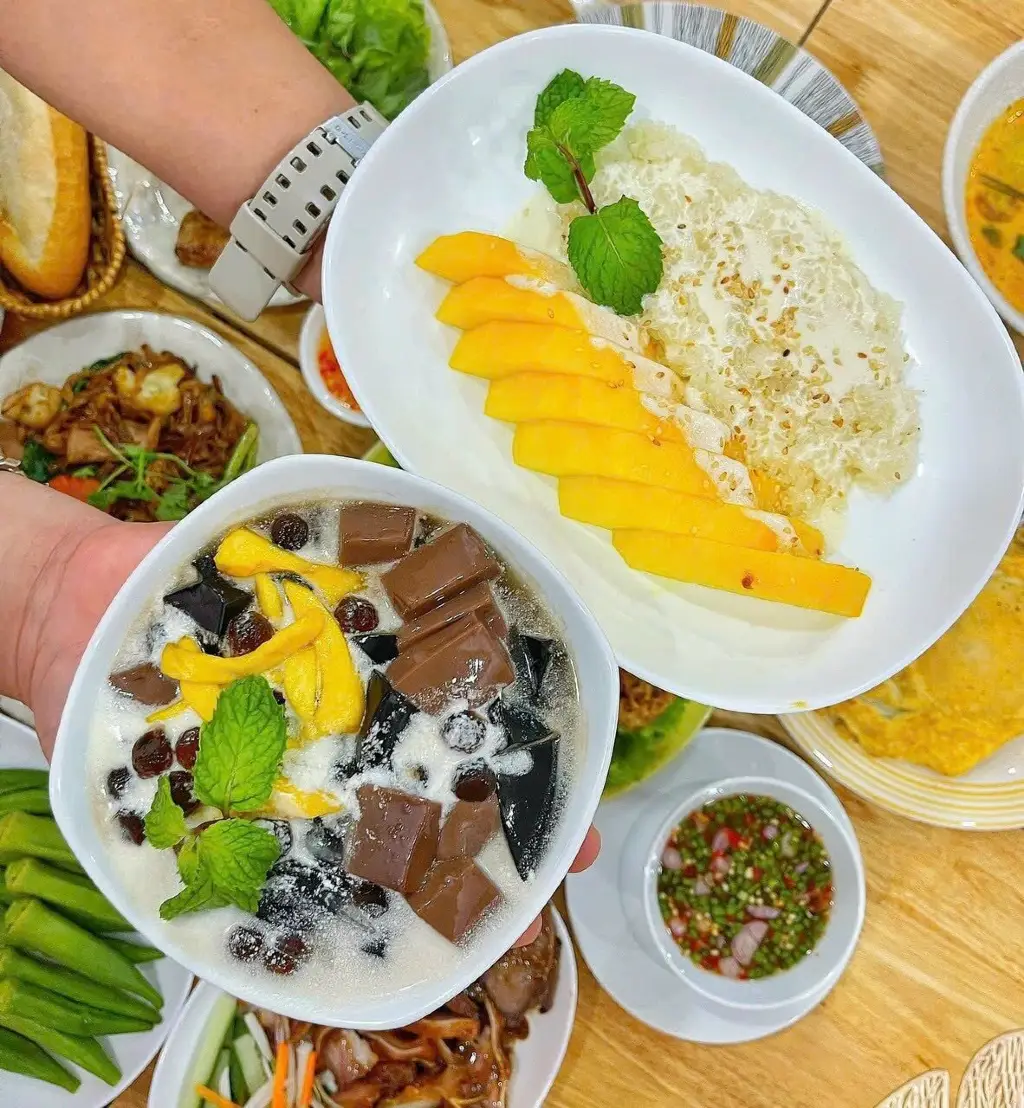 The Khôi's Kitchen