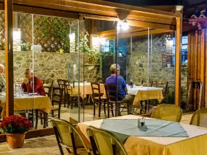 Paralia Tavern