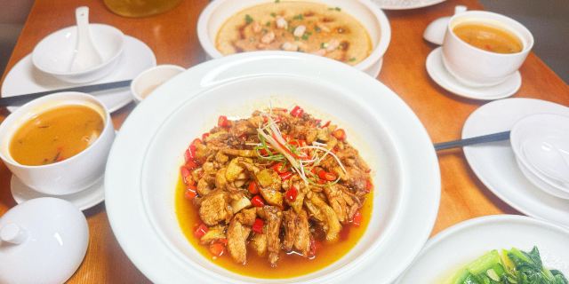 雅阁膳苑·三文鱼餐厅(, Zixing) - Restaurant Reviews, Menu & Contact