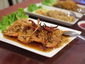 เจแอนด์ที