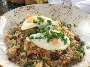 Lazy Dog Restaurant & Bar