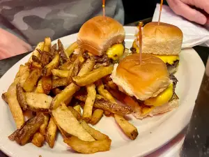 JJ’s Grill Bella Vista