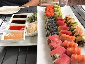 Sushi Lounge