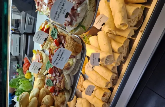 Cafe L'Express, Bourdon Street