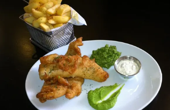 Lunch at the Bush Tavern