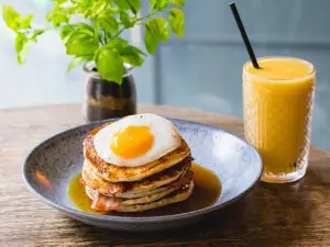 Pom's Kitchen & Deli