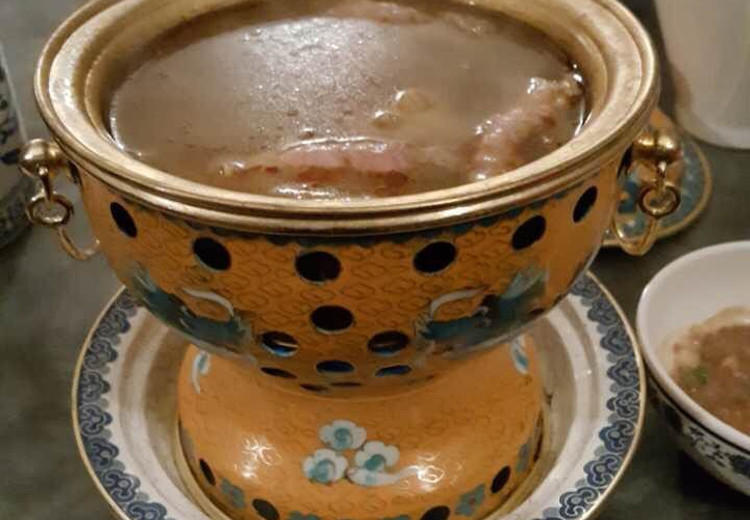 YK hotpot 4915 50 st Yellowknife, NT X1A 1R6 (, Yellowknife