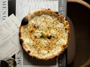 Pizzeria Portas Food & Restaurant