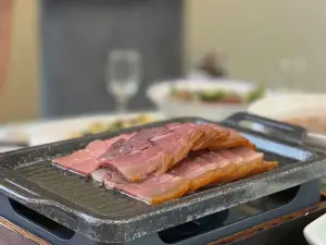 宣威市为君开餐饮文化有限公司