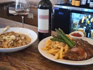Esca Restaurant & Wine Bar