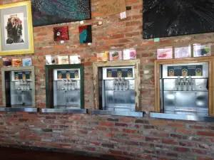 Freeze Frame Yogurt Shoppe