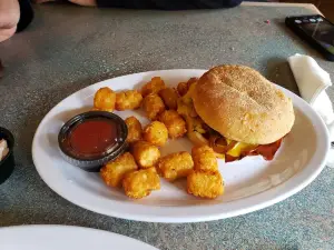 Bridge Tavern & Grill