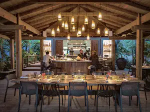 Sea Salt Fine Dining Beach Bistro