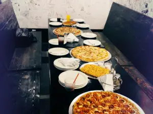 Ronny's Pizza Vake