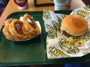 Jucys Hamburgers