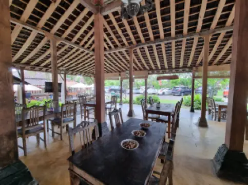 Cengkir Heritage Resto and Coffee