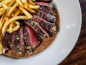 Ozzie's Good Eats