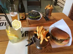Brooklyn, burgers and coffee
