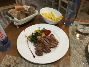 Pinto Y Maragota