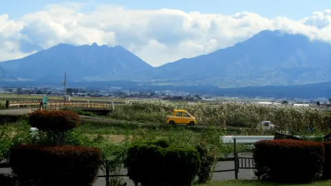 Rinrin Pizzeria Hotaru No Sato in อะโซะ