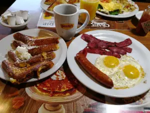 Denny's Restaurant