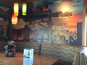 Applebee's Grill + Bar