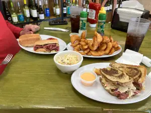 Shorty's Breakfast & Gourmet Deli